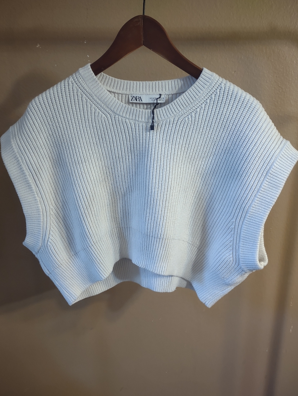 Zara Light Cream Ribbed Knit Vest